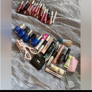 Maybelline Lipstick Collection - Shades of Pink and Red